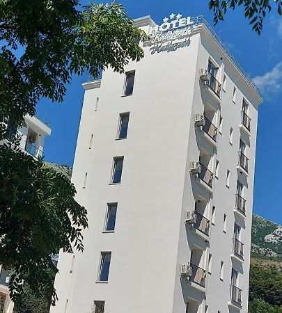 Hotel Kaligrosh Сутоморе Екстериор снимка