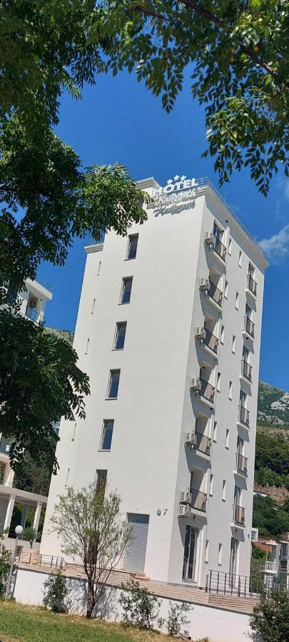 Hotel Kaligrosh Сутоморе Екстериор снимка